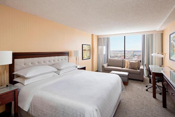 Sheraton West Des Moines Hotel image 6